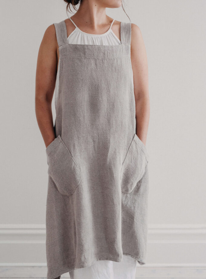Harlow Linen Cross-Back Apron - Putty